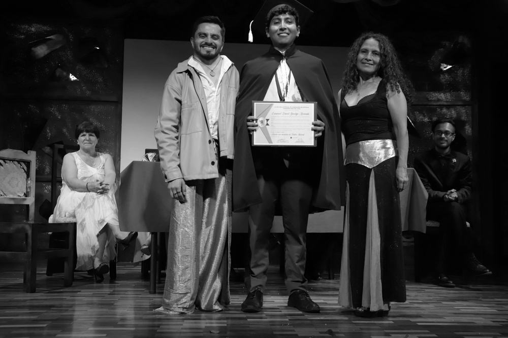 Montaje de EIFA en el Teatro Victoria